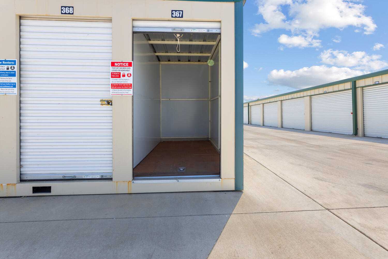 Storland Self Storage Tulare